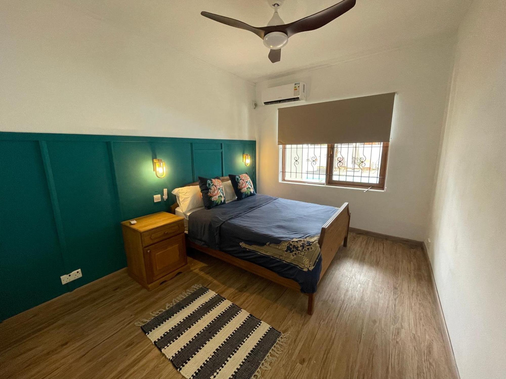 Link Road 69 Apartment Blue Bay Exterior photo